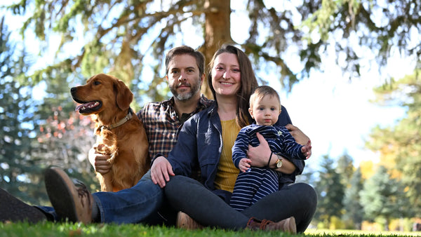 Kréddle inventor Jordan Hayes with his family.