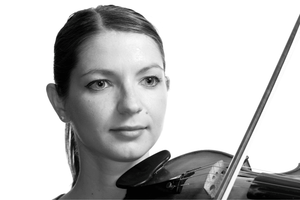 Showing the effect of raising and lower the kréddle chin rest height.